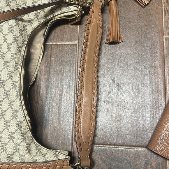 Michael Kors Purse - Picture 5 of 7